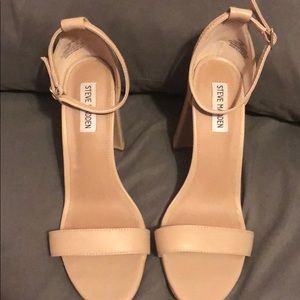 Steve Madden 4” cream heels